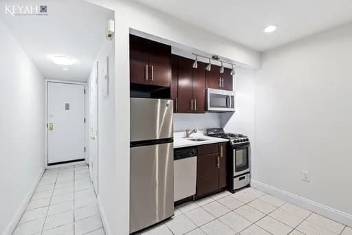 367 West 48 Street #BF, Manhattan, NY 10036