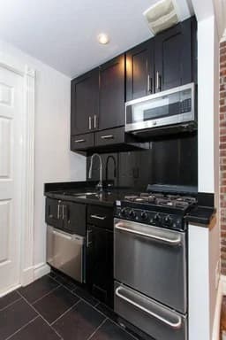 345 West 53 Street #3B, Manhattan, NY 10019