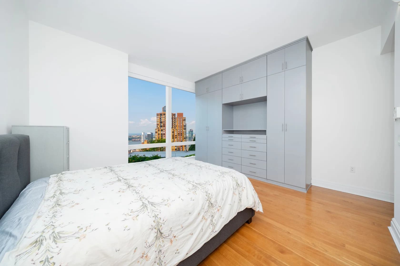 1 Columbus Circle #ST53F, Manhattan, NY 10019 apartment_bedroom_room 1