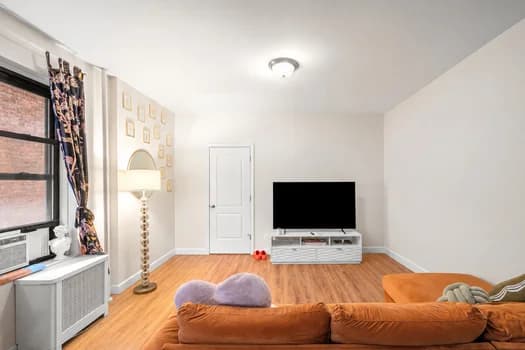 602 10 Avenue #3FN, Manhattan, NY 10036 - Image 1