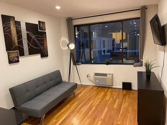 622W 10 Avenue #4C, Manhattan, NY 10036