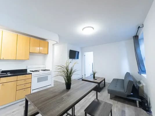 622W 10 Avenue #4E, Manhattan, NY 10036