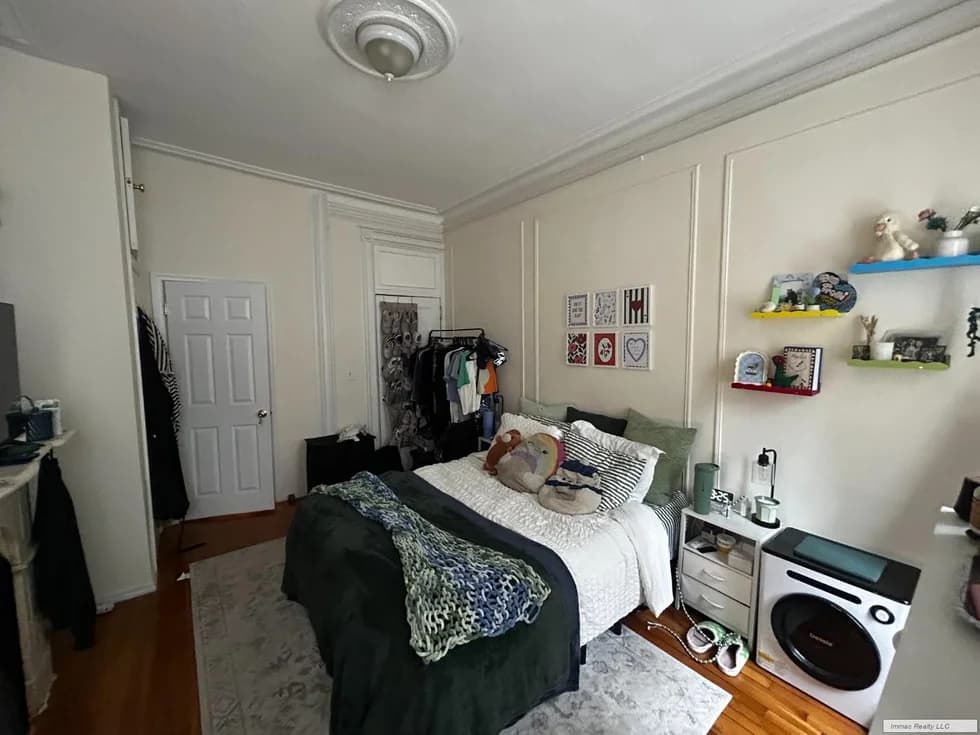 419 West 44 Street #2W, Manhattan, NY 10036 apartment_bedroom_room 1