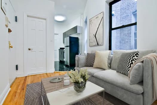 703 9 Avenue #4C, Manhattan, NY 10019