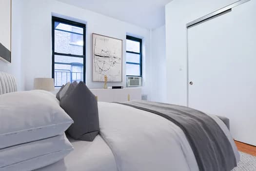 703 9 Avenue #4C, Manhattan, NY 10019