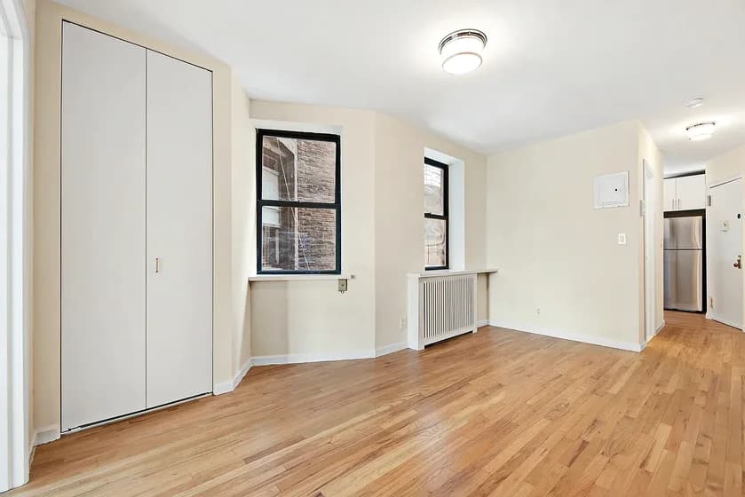 414 West 49 Street #2B, Manhattan, NY 10019 apartment_living_room 1