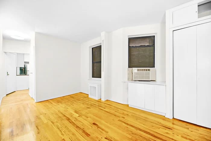 414 West 49 Street #4A, Manhattan, NY 10019