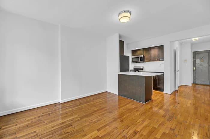 426 West 49 Street #2C, Manhattan, NY 10019