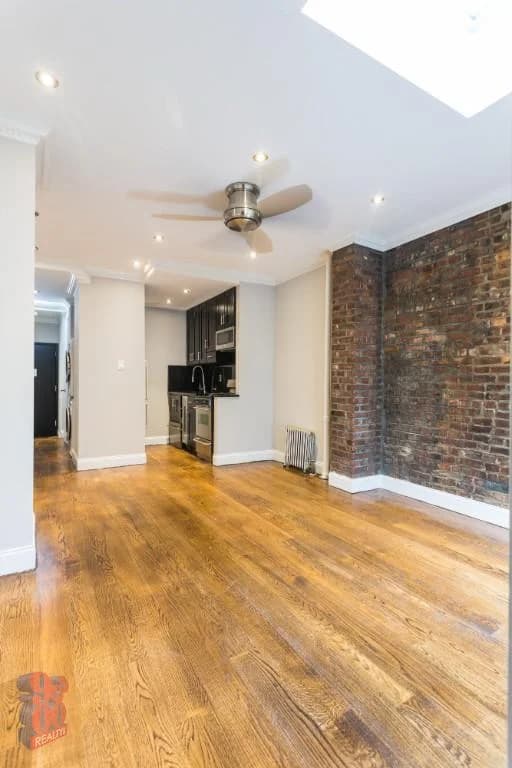 437 West 53 Street #3B, Manhattan, NY 10019 apartment_living_room 1