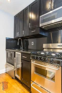 437 West 53 Street #3B, Manhattan, NY 10019