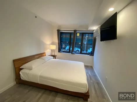 433 West 53 Street #1A, Manhattan, NY 10019