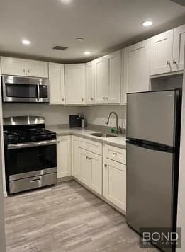 433 West 53 Street #1A, Manhattan, NY 10019
