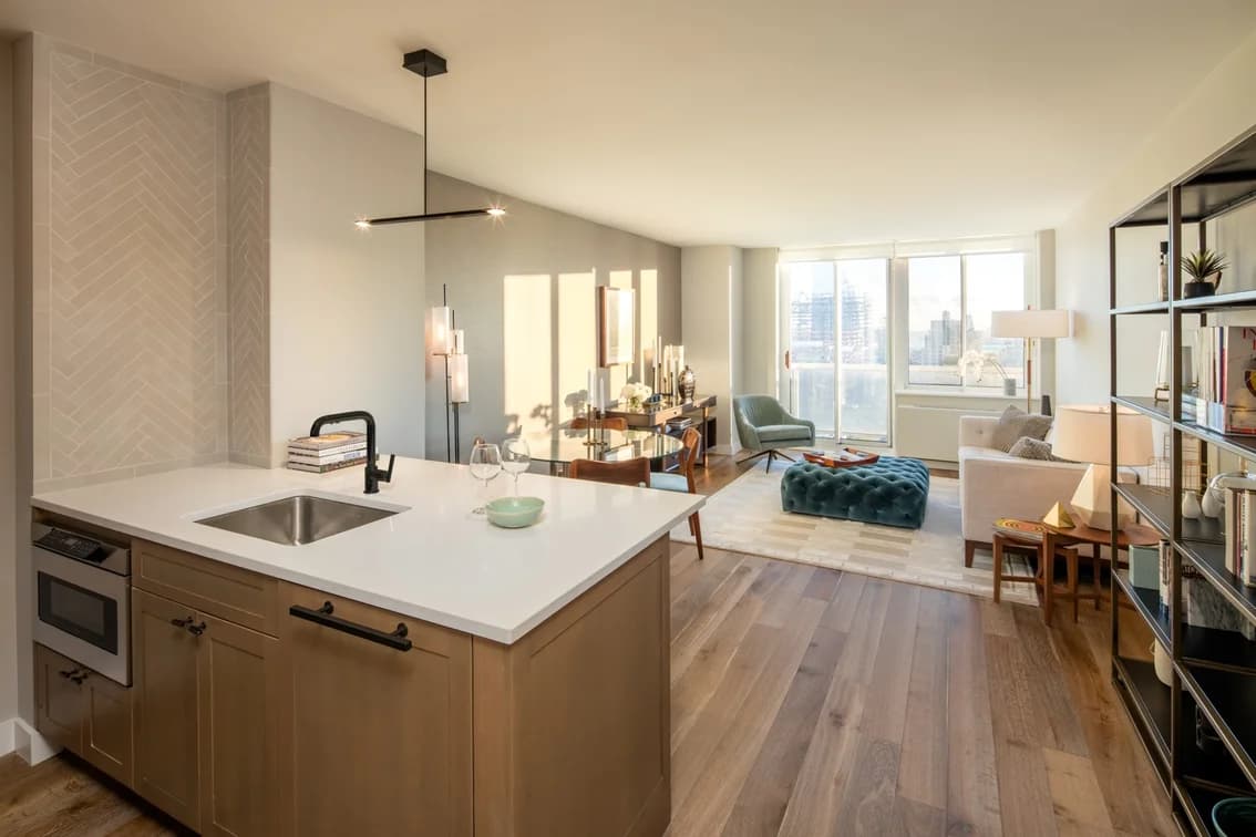Riverbank 560 West 43 Street #05D, Manhattan, NY 10036 apartment_living_room 1