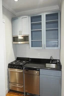 697 10 Avenue #2FS, Manhattan, NY 10036
