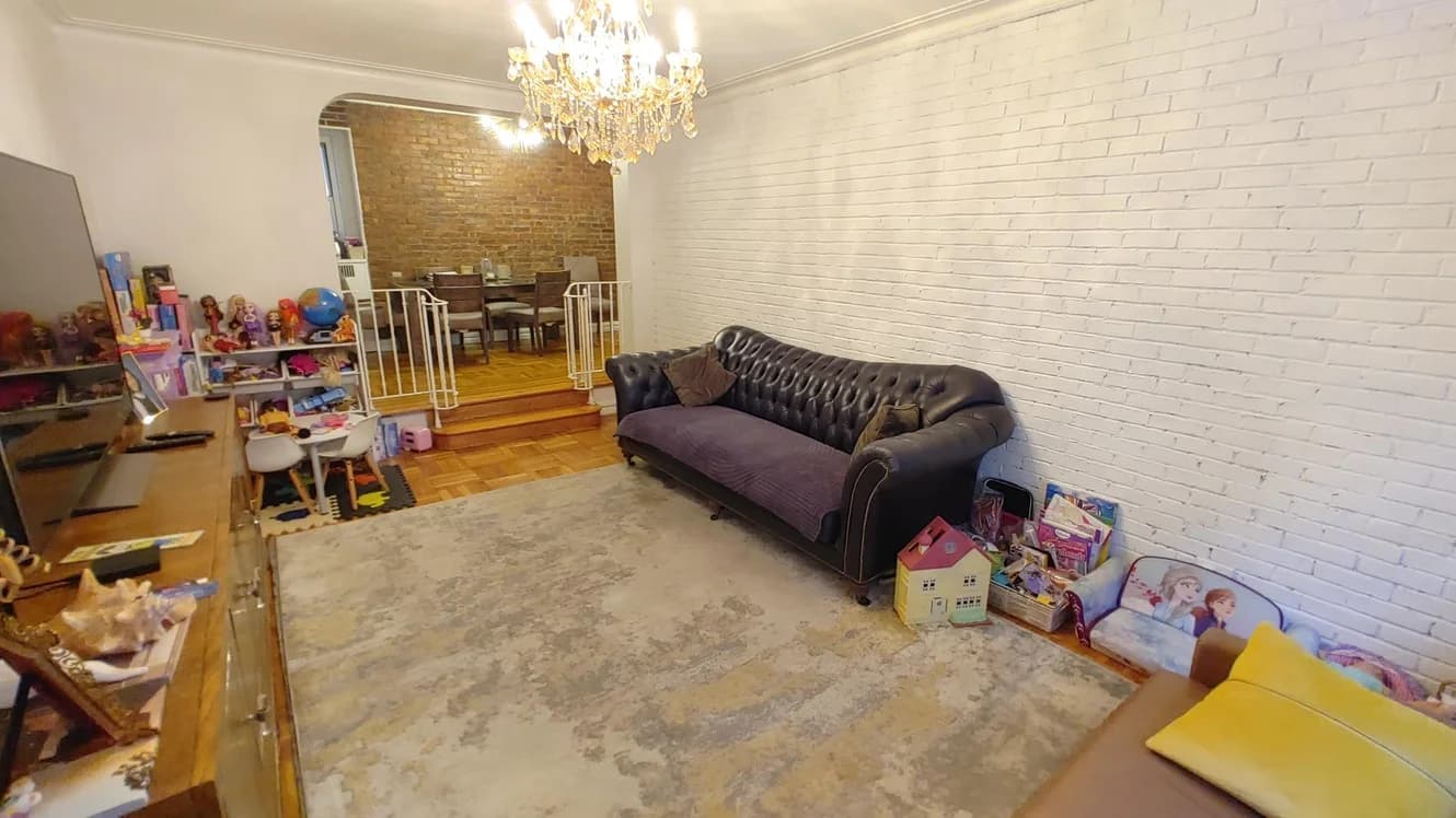 29 West 64 Street #3-C, Manhattan, NY 10023 apartment_living_room 1