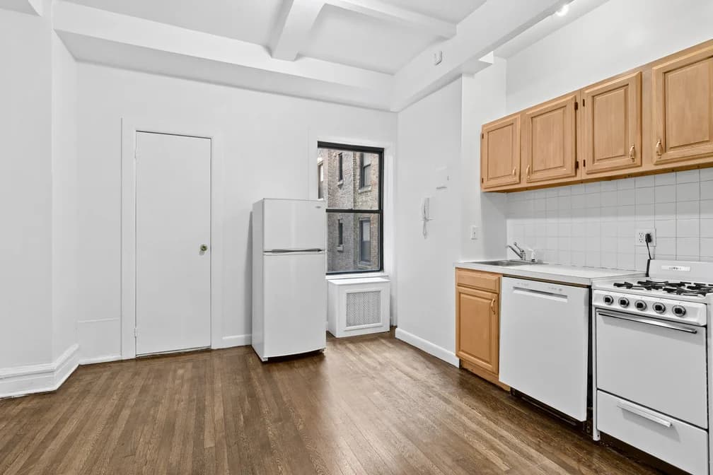 19 West 69 Street #603, Manhattan, NY 10023