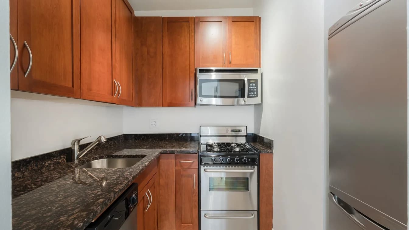 50 West 77 Street #02D, Manhattan, NY 10023 apartment_kitchen 1