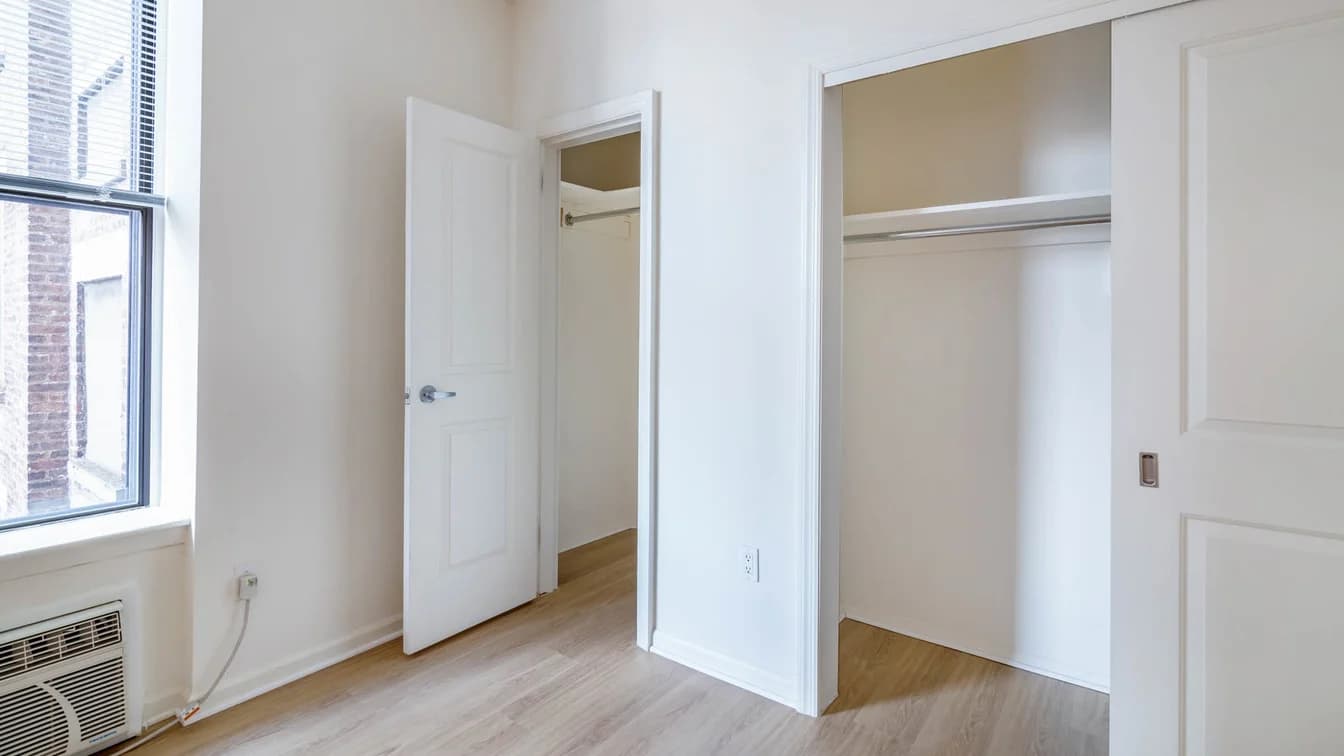 50 West 77 Street #07M, Manhattan, NY 10023 apartment_closet 1