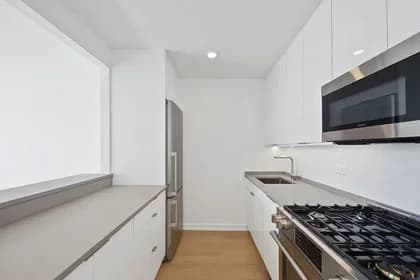 145 West 67 Street #28J, Manhattan, NY 10023