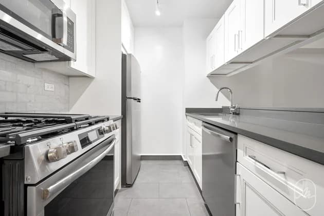 167 Amsterdam Avenue #5B, Manhattan, NY 10023