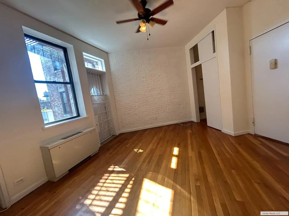 2020 Broadway #7A, Manhattan, NY 10023 apartment_bedroom_room 1
