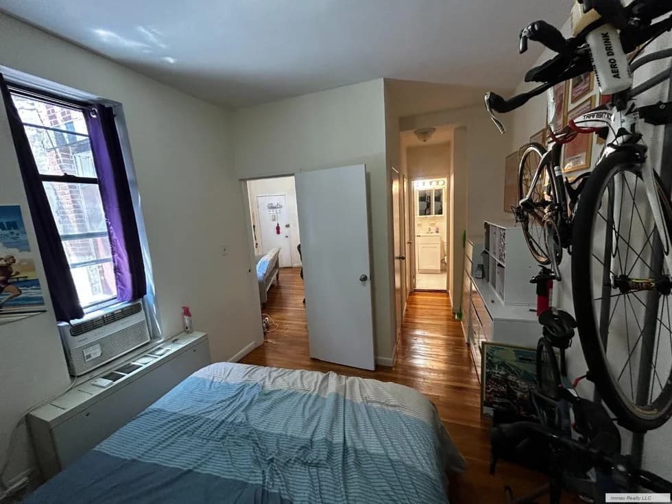 2020 Broadway #7A, Manhattan, NY 10023 apartment_bedroom_room 1