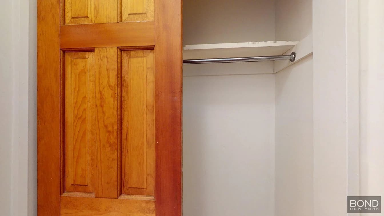107 West 69 Street #1B, Manhattan, NY 10023 apartment_closet 1
