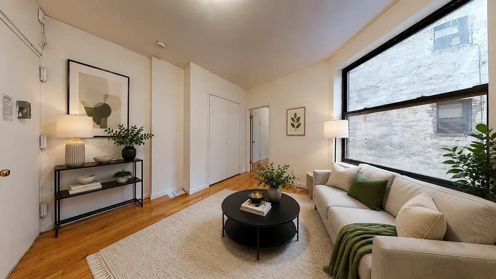 140 West 71 Street #4F, Manhattan, NY 10023 apartment_living_room 1