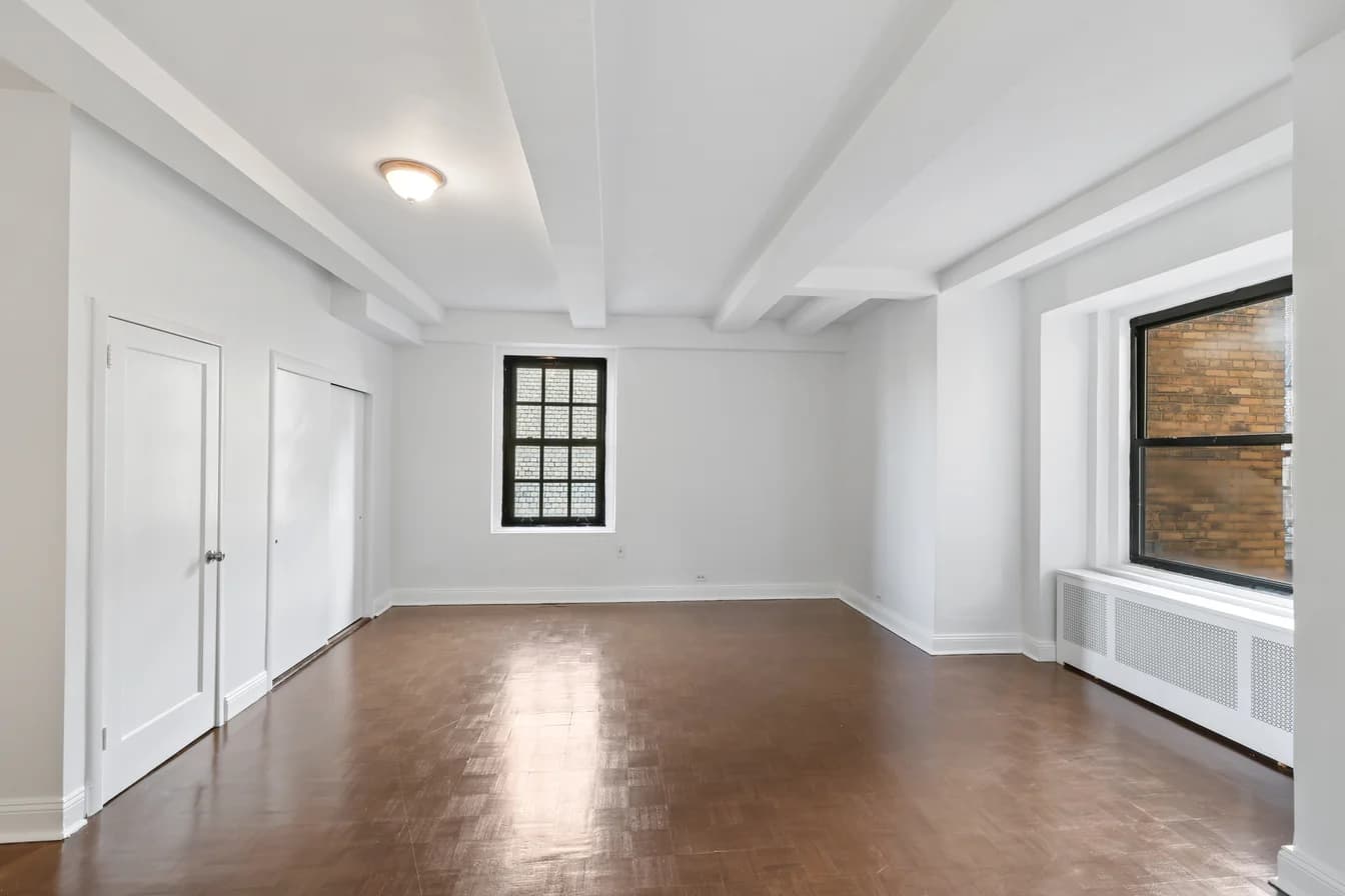 160 West 71 Street #10E, Manhattan, NY 10023 apartment_living_room 1