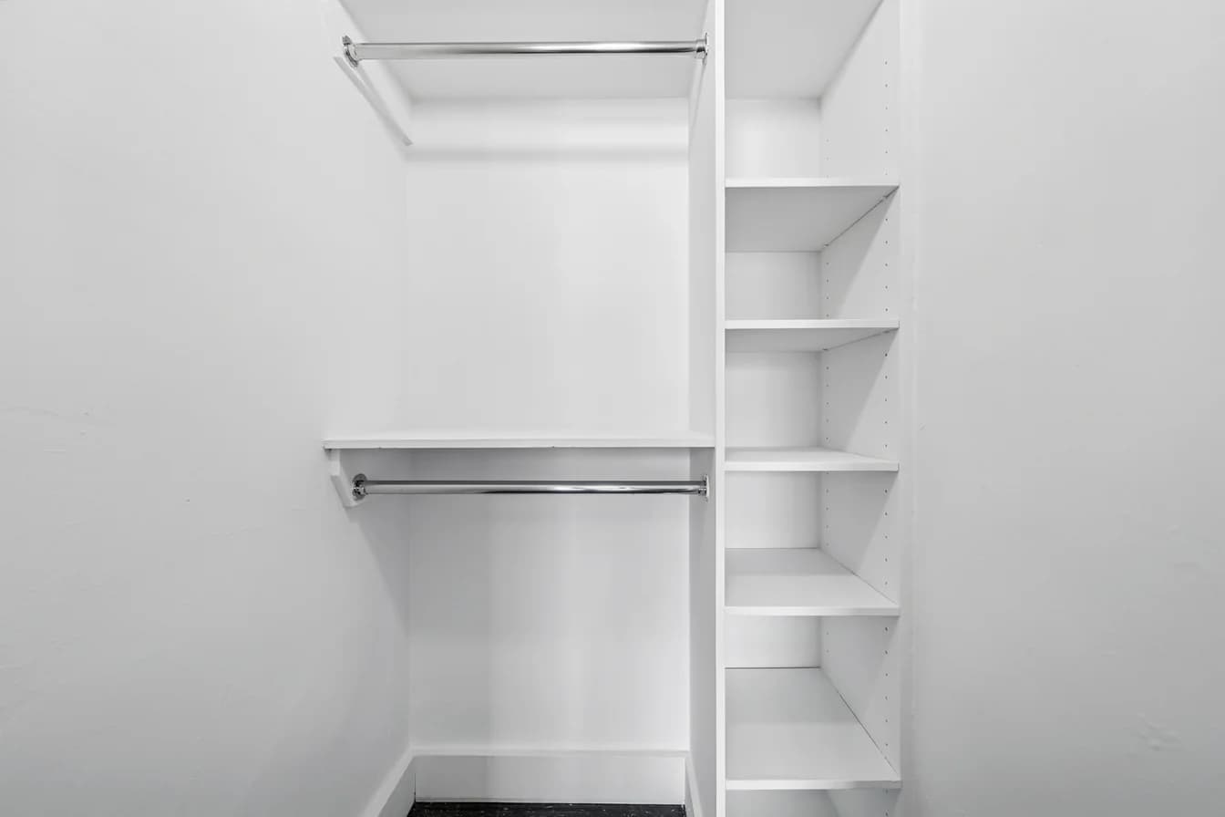160 West 71 Street #8K, Manhattan, NY 10023 apartment_closet 1