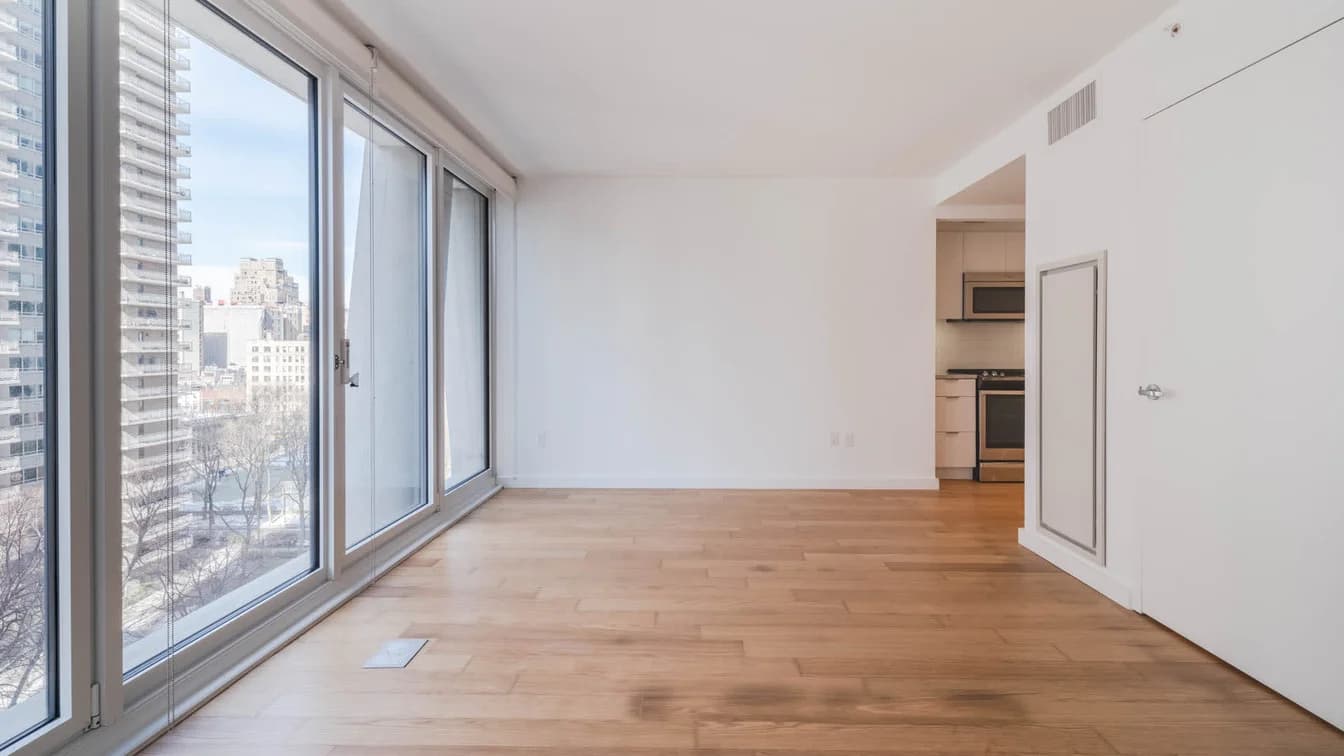 170 Amsterdam Avenue #05J, Manhattan, NY 10023 apartment_living_room 1
