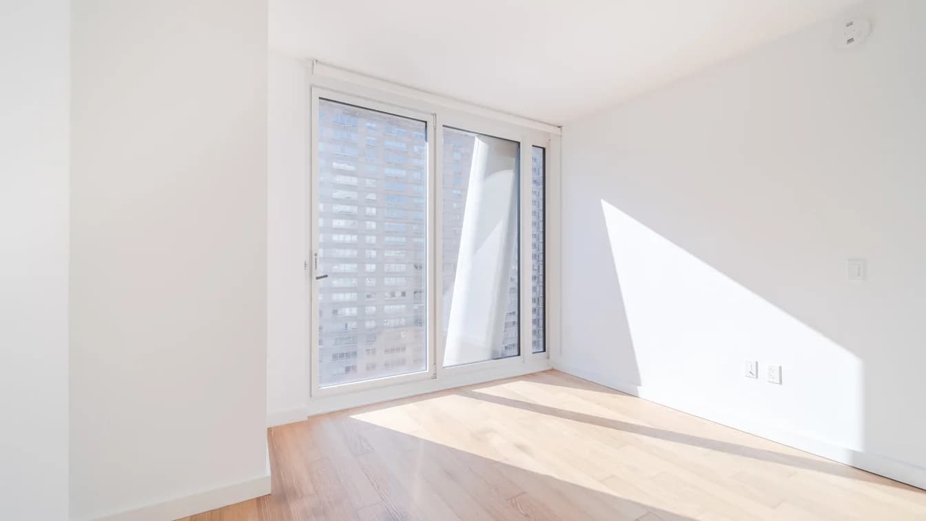 170 Amsterdam Avenue #19C, Manhattan, NY 10023 apartment_bedroom_room 1