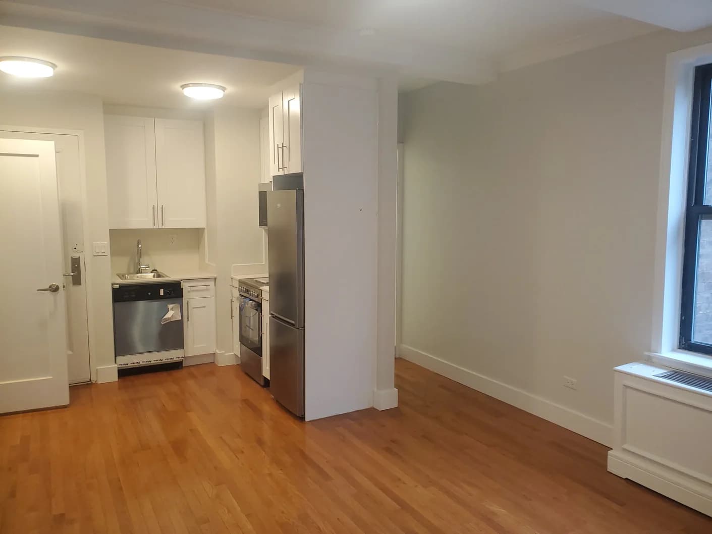 210 W 70 St #0404A, Manhattan, NY 10023