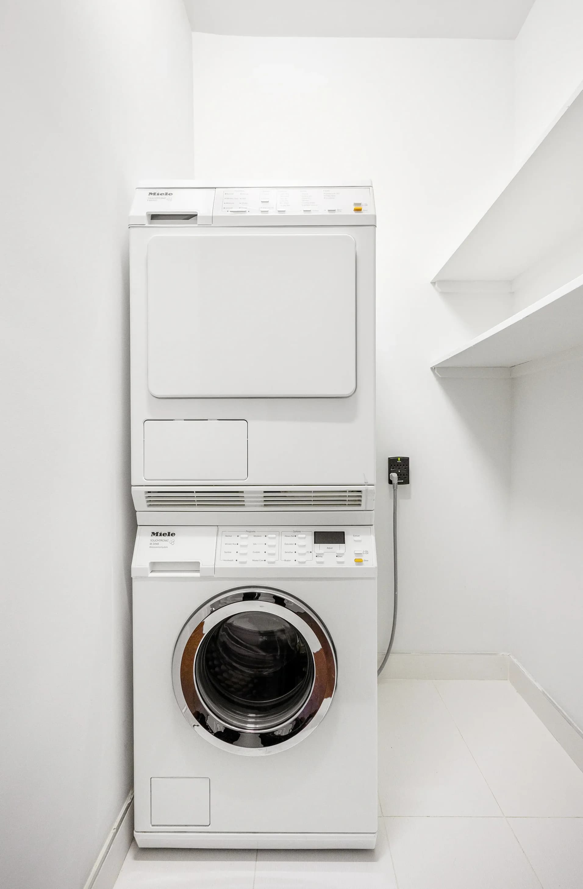210 West 70 Street #0816, Manhattan, NY 10023 apartment_washer_dryer 1