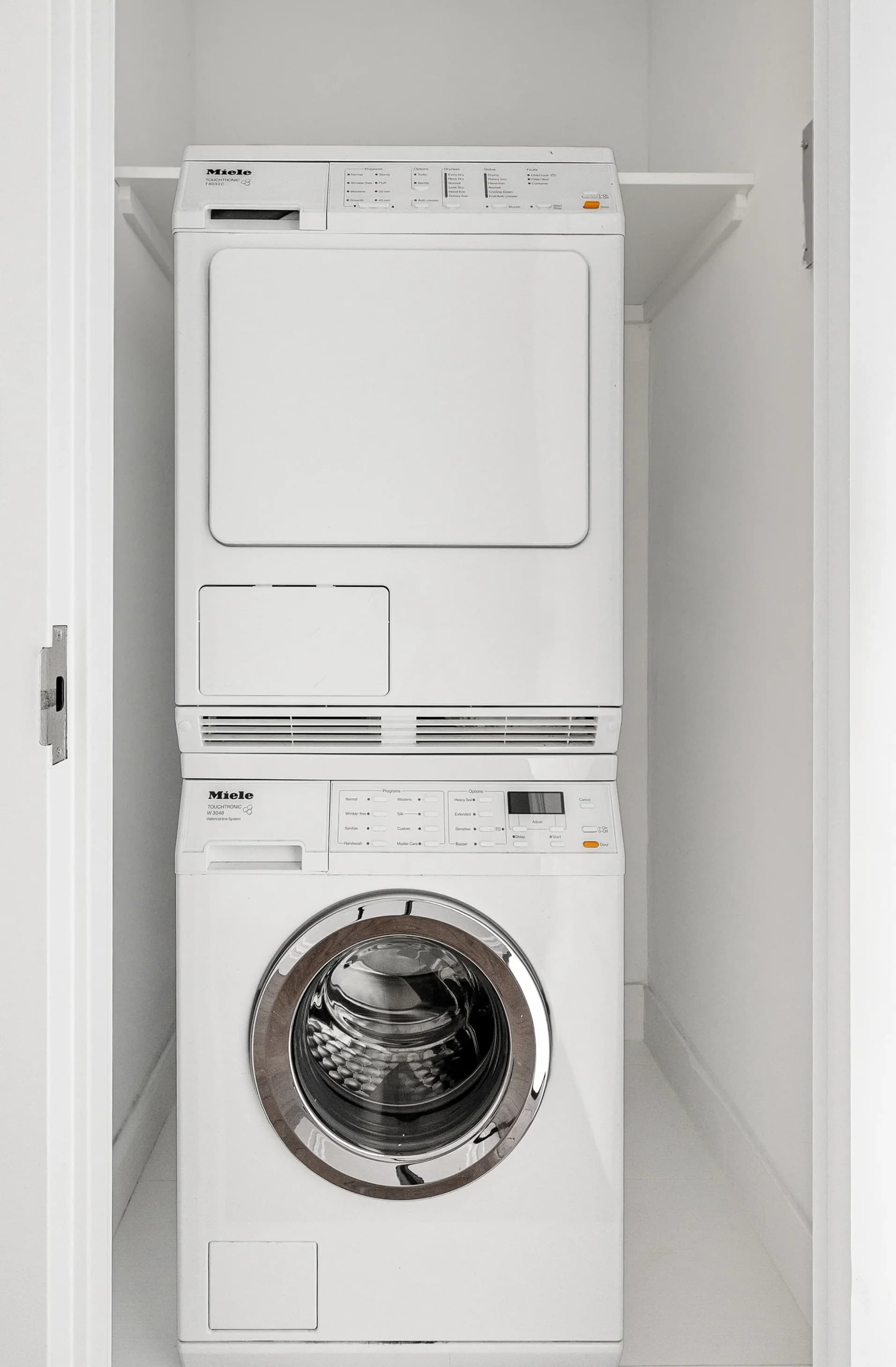 210 W 70 St #1408, Manhattan, NY 10023 apartment_washer_dryer 1