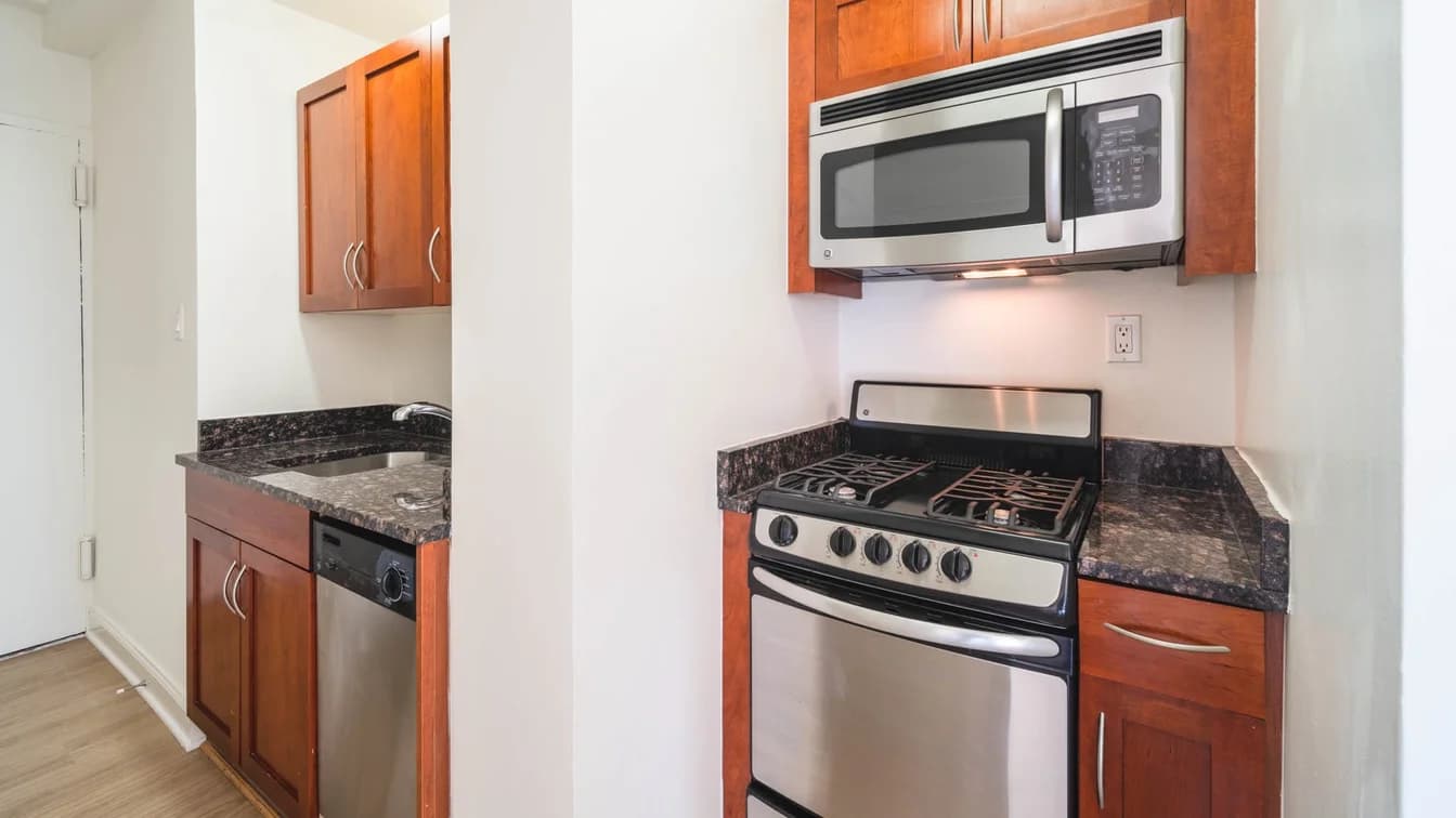 228 West 71 Street #06H, Manhattan, NY 10023 1