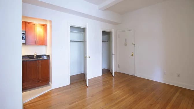228 West 71 Street #15A, Manhattan, NY 10023