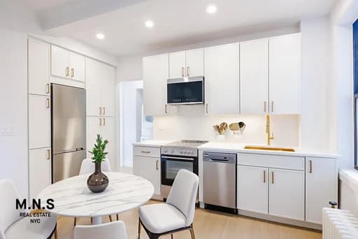 244 West 72 Street #9K, Manhattan, NY 10023