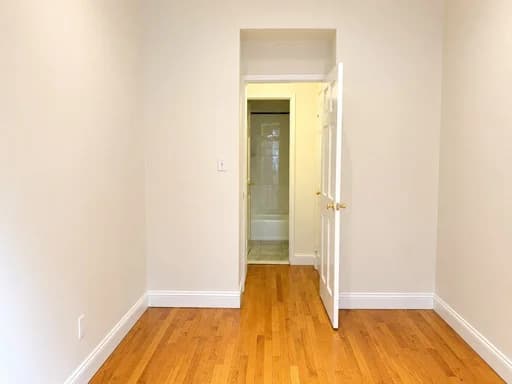 243 West 76 Street #1B, Manhattan, NY 10024