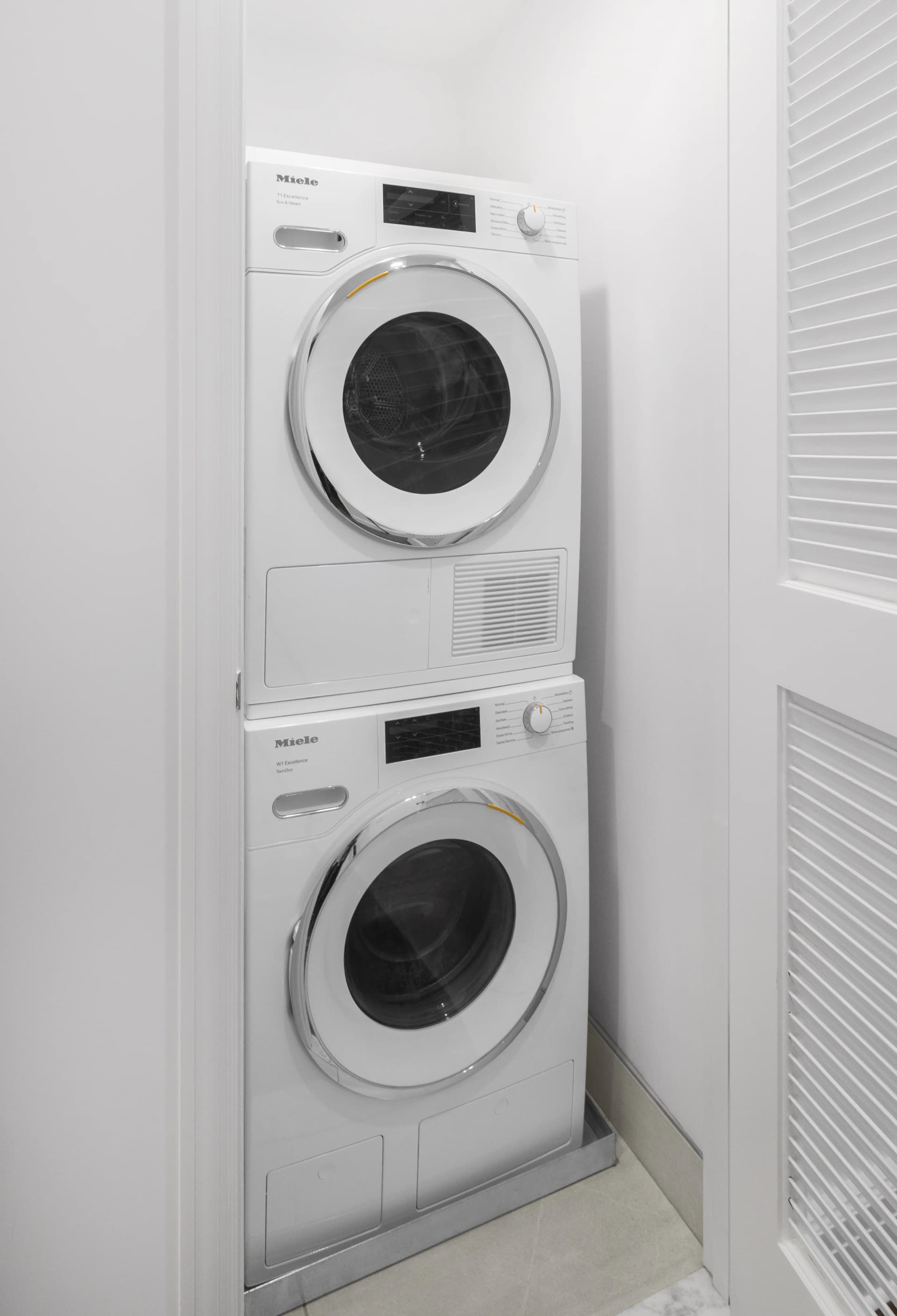 25 West 81 Street #12D, Manhattan, NY 10024 apartment_washer_dryer 1