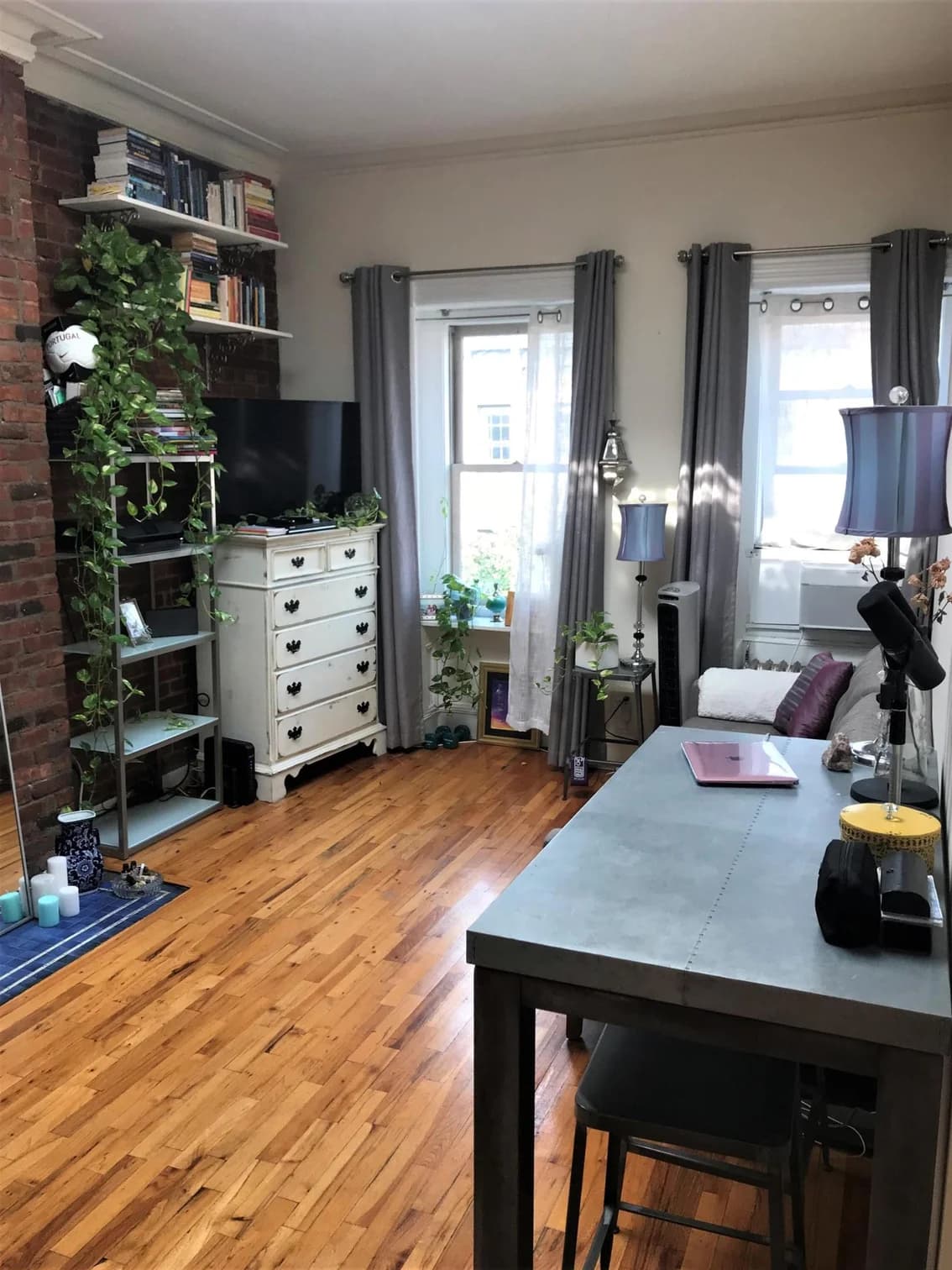 58 West 84 Street #4-F, Manhattan, NY 10024 apartment_living_room 1