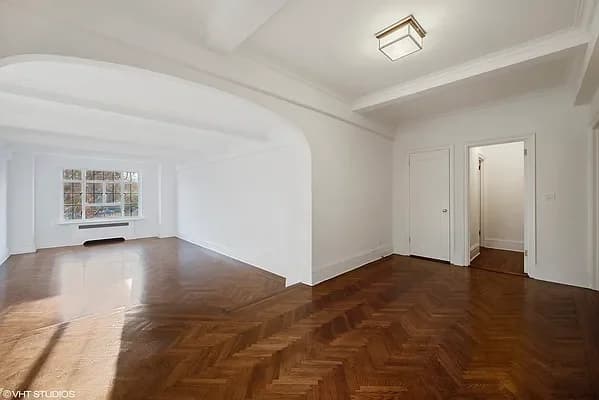 241 Central Park West #2A, Manhattan, NY 10024 apartment_living_room 1