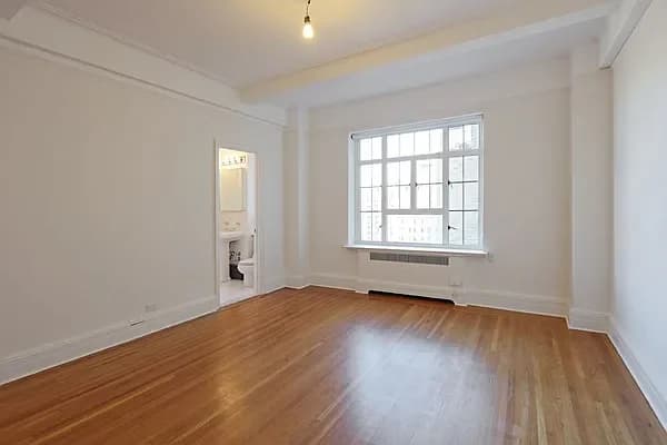 241 Central Park West #3C, Manhattan, NY 10024 apartment_living_room 1