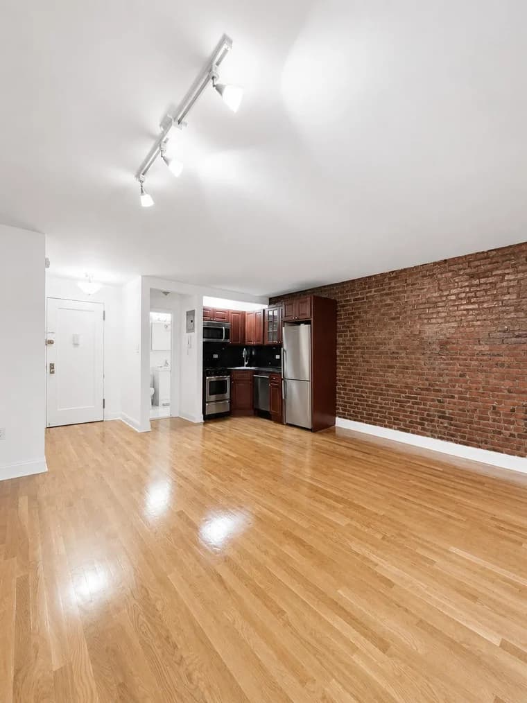 40 West 85 Street #GR, Manhattan, NY 10024 apartment_living_room 1