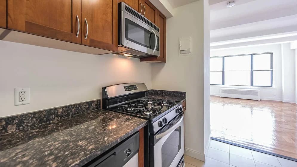 41 West 86 Street #03B, Manhattan, NY 10024 apartment_kitchen 1