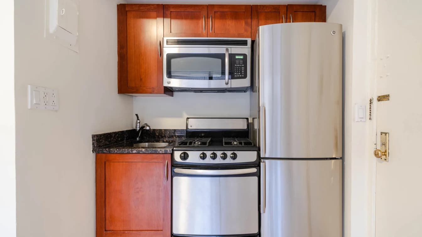 41 West 86 Street #05B, Manhattan, NY 10024 apartment_kitchen 1