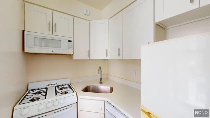 162 West 80 Street #5G, Manhattan, NY 10024