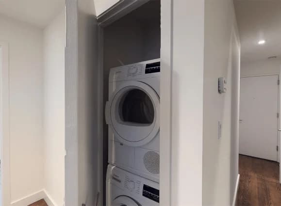 666 West End Avenue #22B, Manhattan, NY 10025 apartment_washer_dryer 1