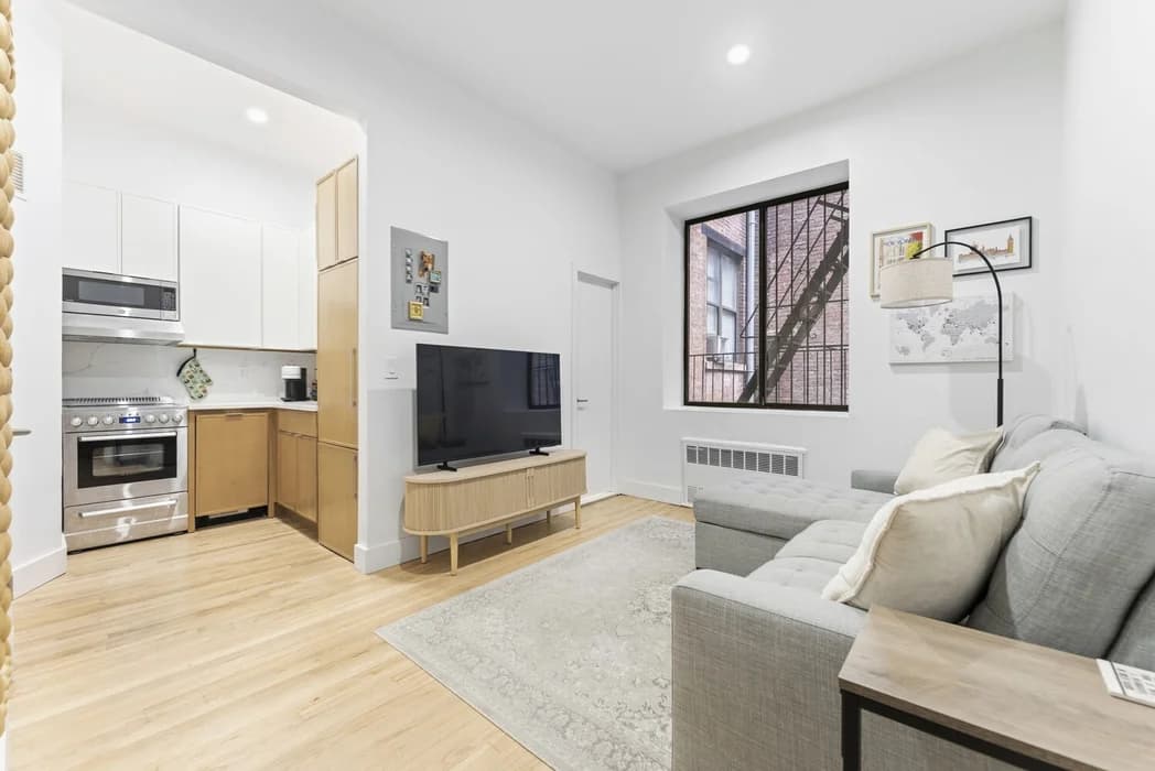 310 West 80 Street #2D, Manhattan, NY 10024 1