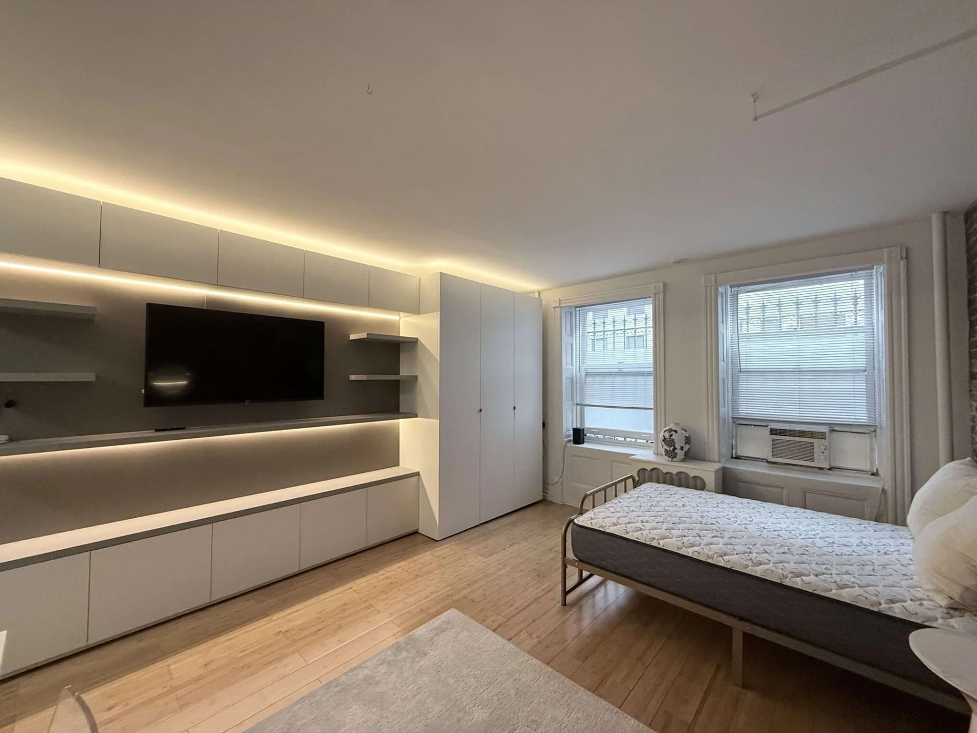 335 West 85 Street #1A, Manhattan, NY 10024 apartment_bedroom_room 1